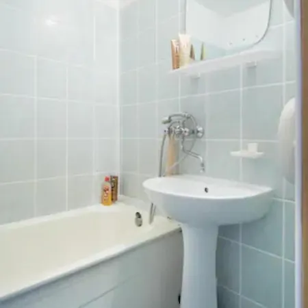 Homestay Private In A Three Free Parking Feel Like At *